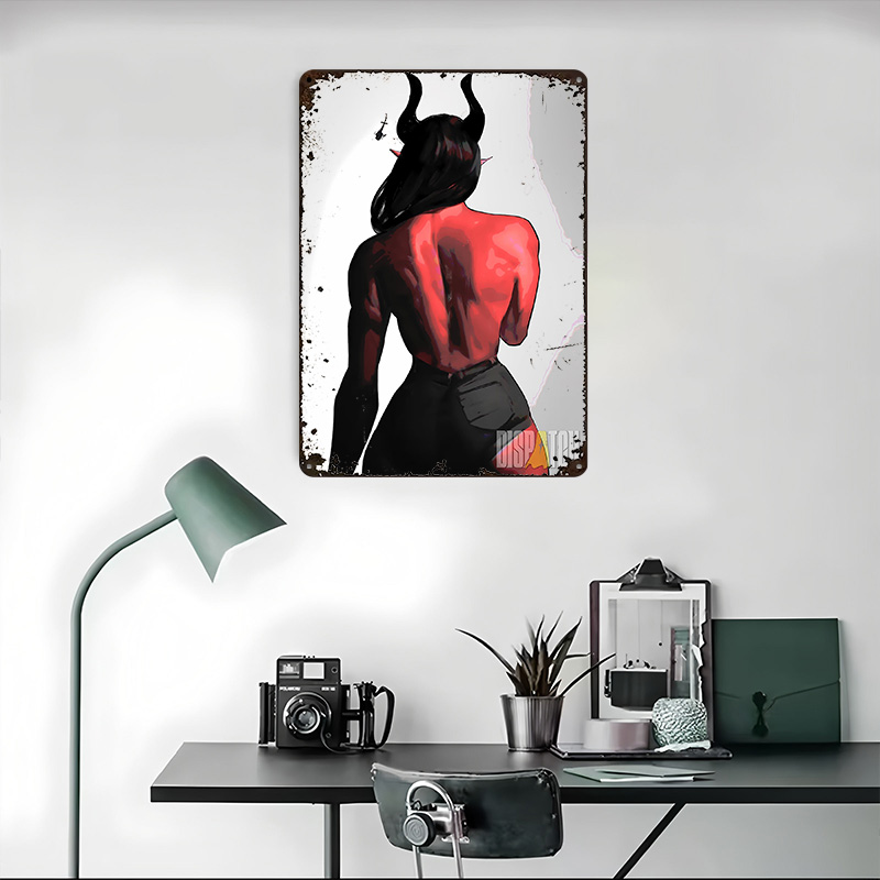 Rote-Häutige Dämonenfrau Rücka – Women Accessories Poster Bewertung und Preis