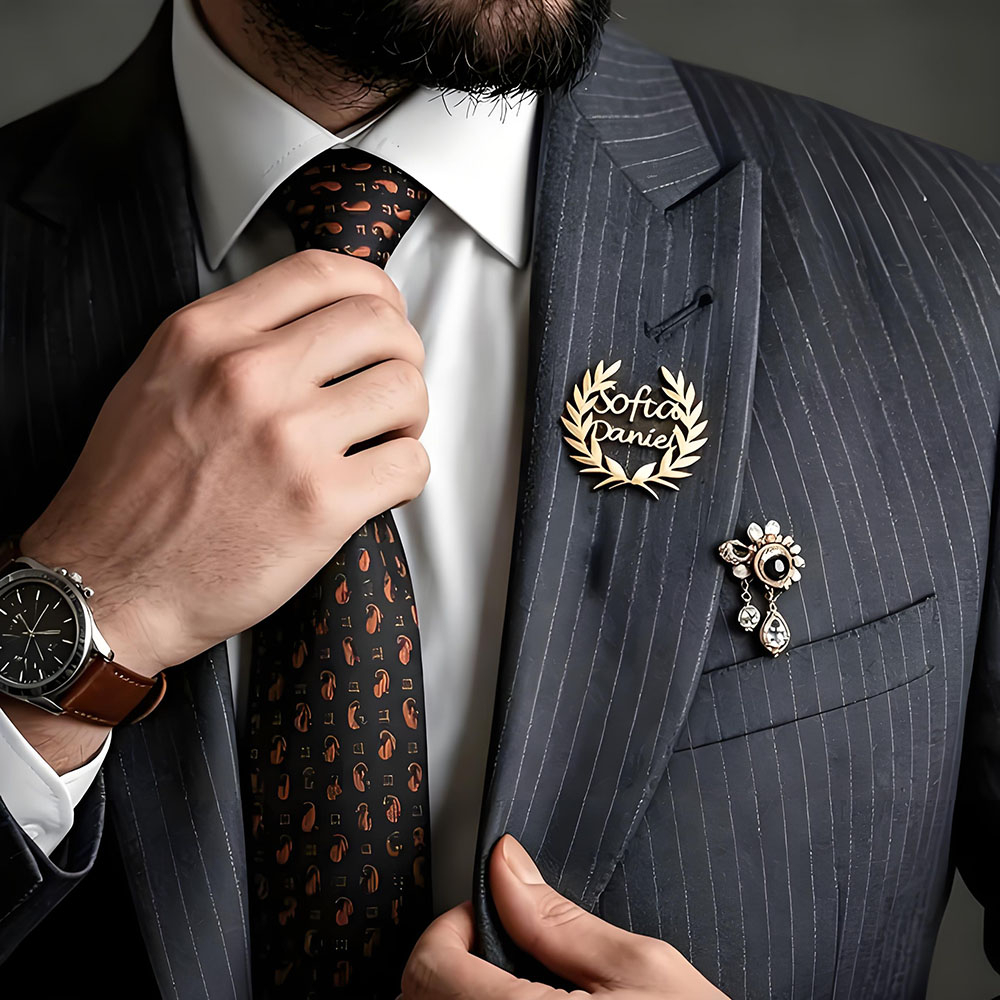 Maßgefertigte Lorbeerkranz-Ans – Brooch Pin Gold Bewertung und Preis